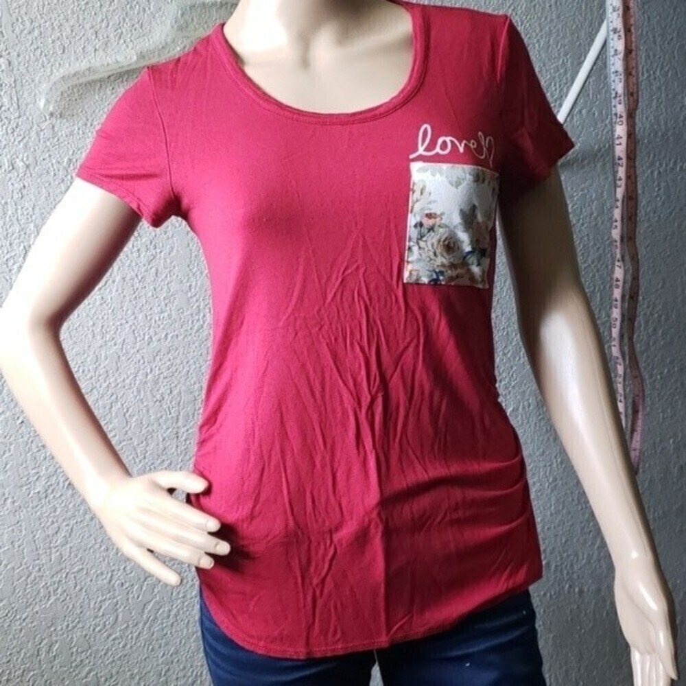 Maternity tee shirt with floral pocket size small